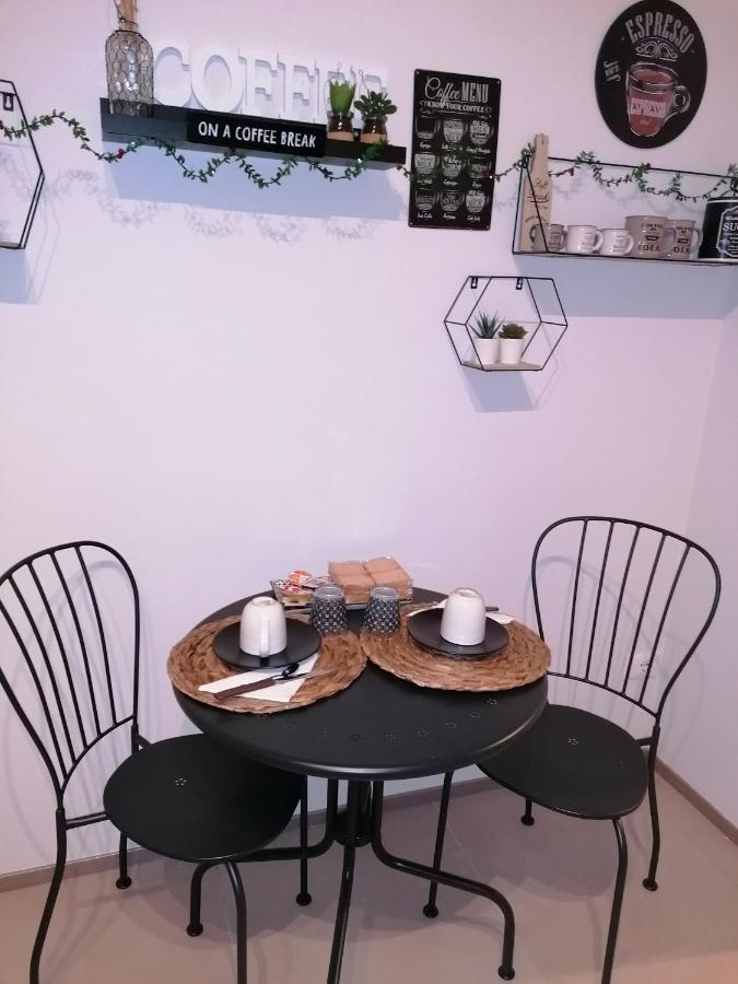 Holidaystudio Appartamento In Centro Salerno Eksteriør bilde