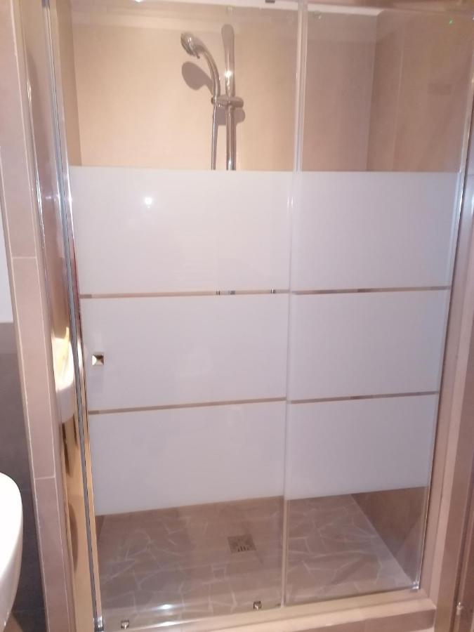 Holidaystudio Appartamento In Centro Salerno Eksteriør bilde