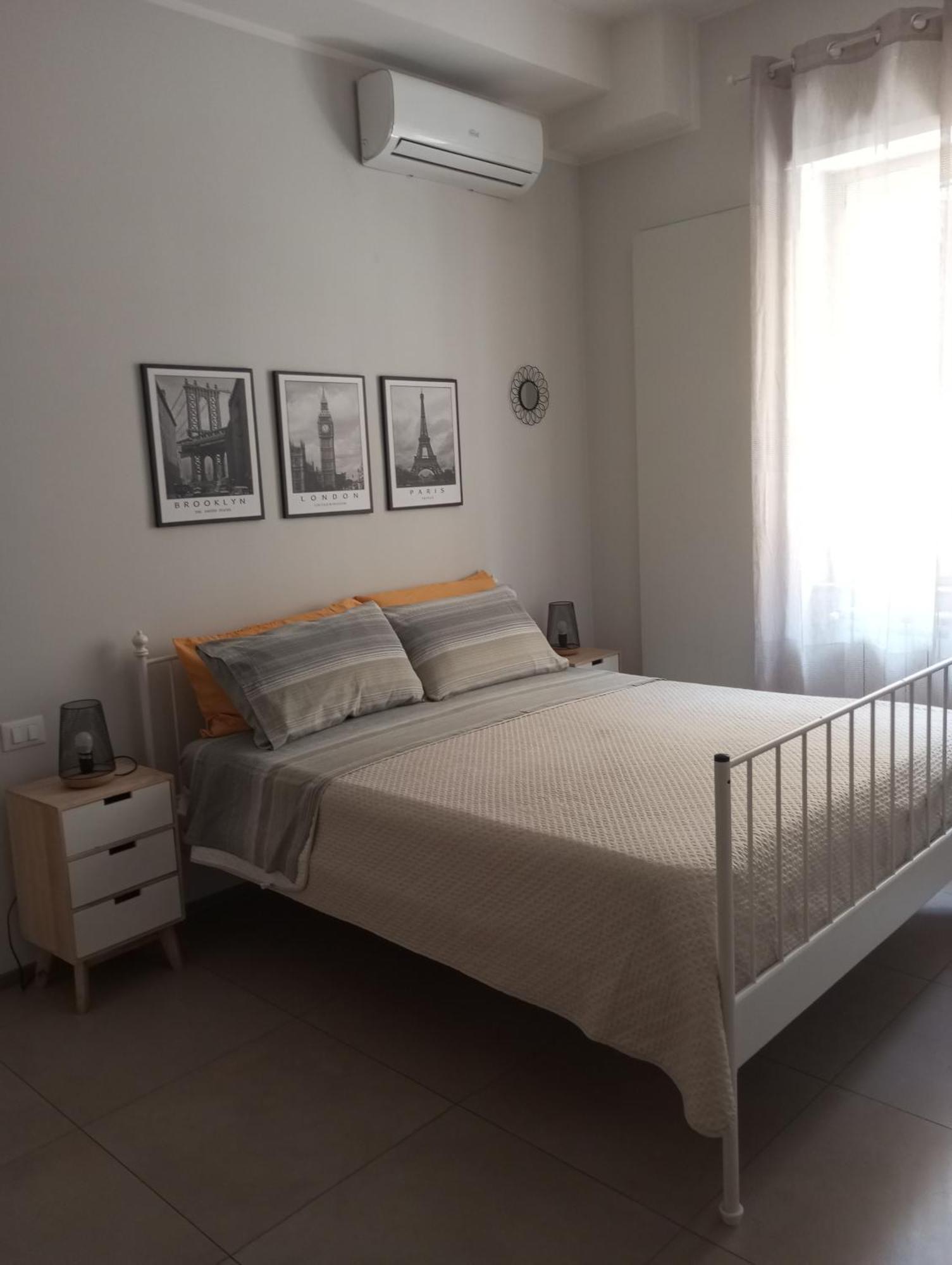 Holidaystudio Appartamento In Centro Salerno Eksteriør bilde