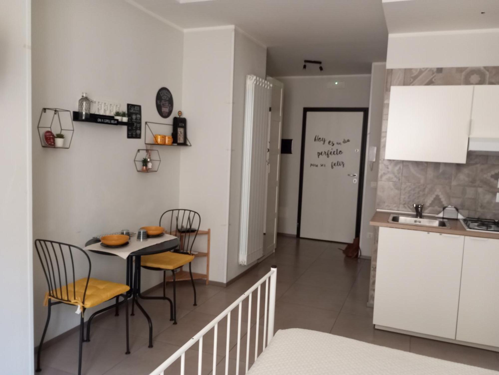 Holidaystudio Appartamento In Centro Salerno Eksteriør bilde